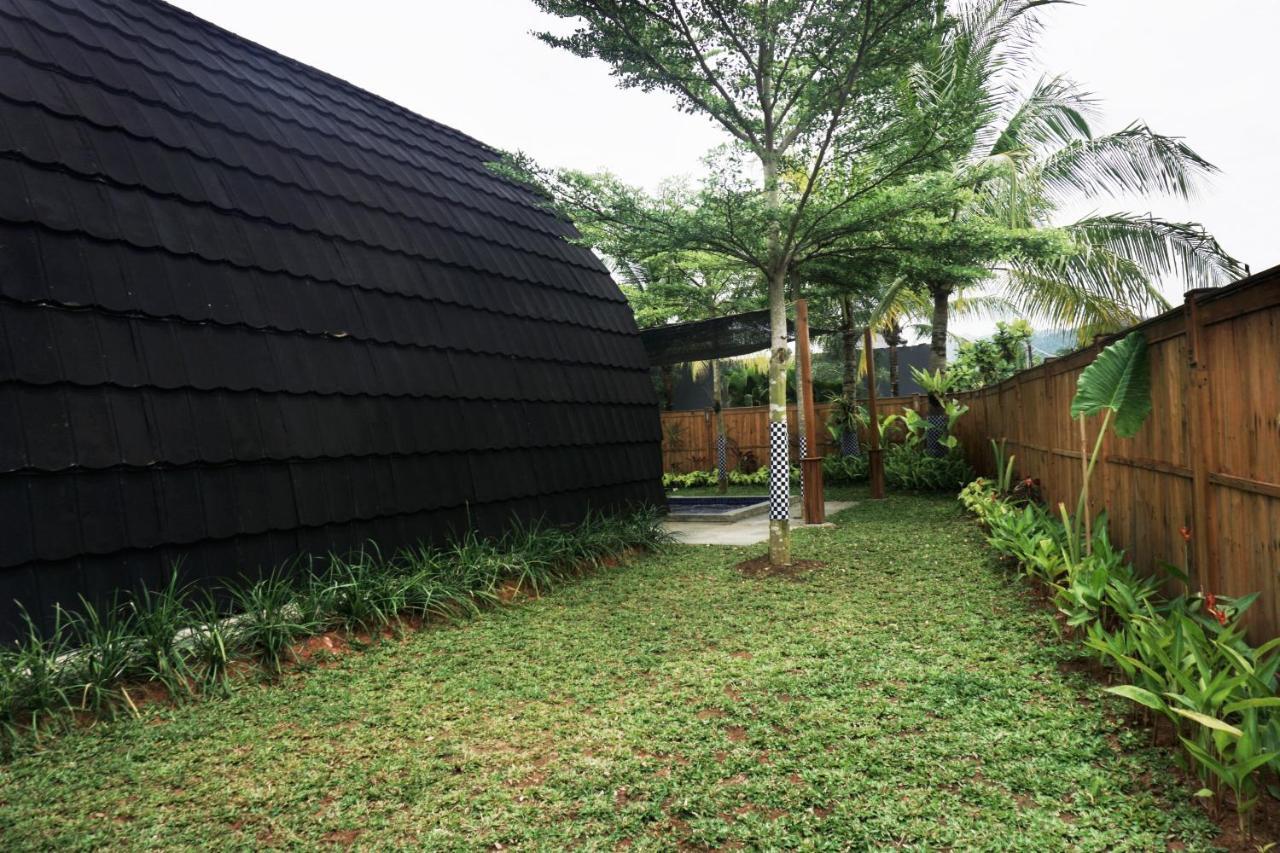 Collection O 9 Villa Ubud Anyer Exterior photo